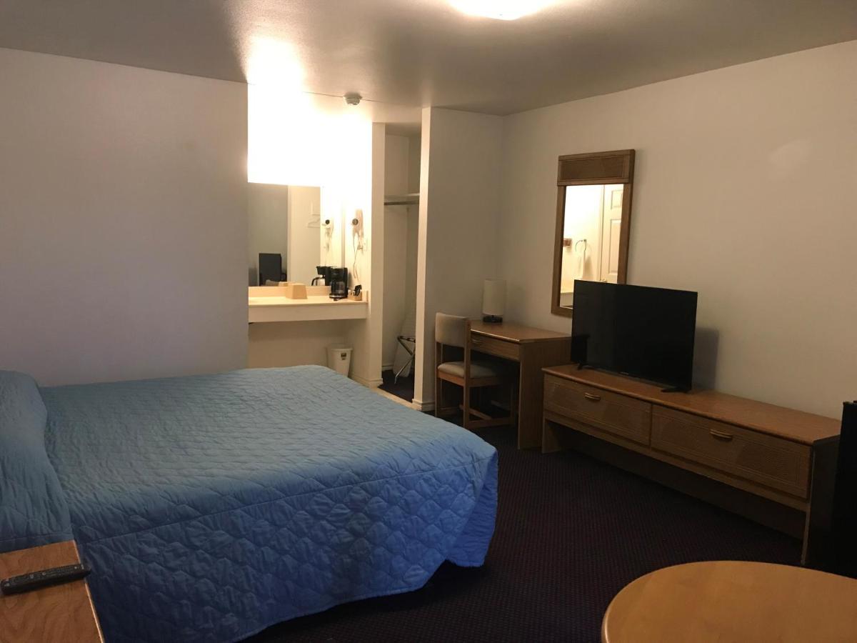 Luxury Inn George West 外观 照片