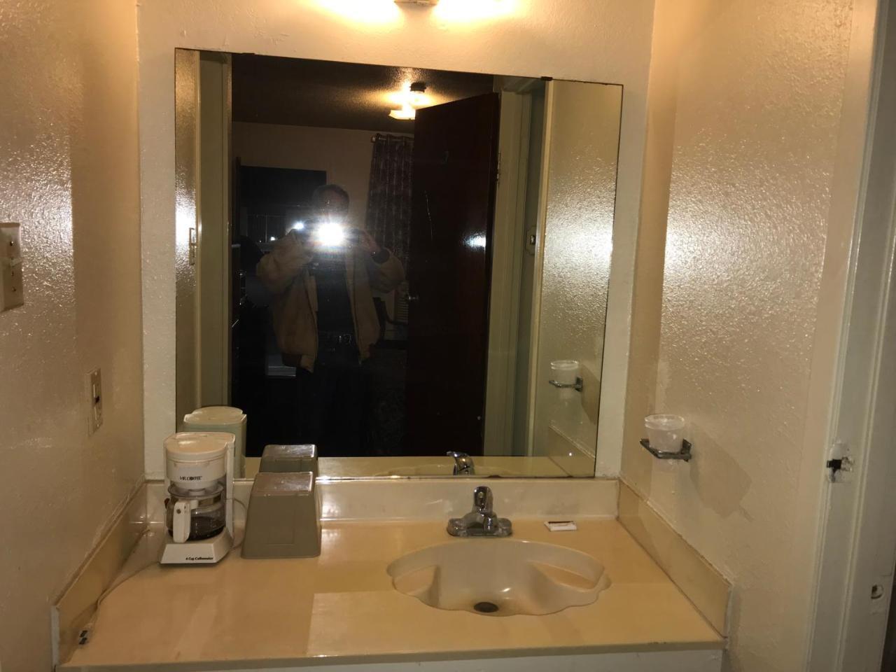 Luxury Inn George West 外观 照片